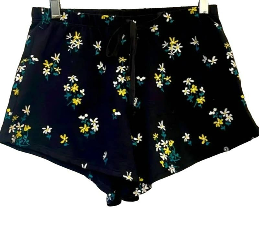 Circle X Girls Elastic Waist Pull On Shorts Size Medium Black with Daisies NWT